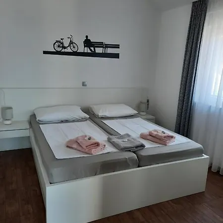 Kata Apartment