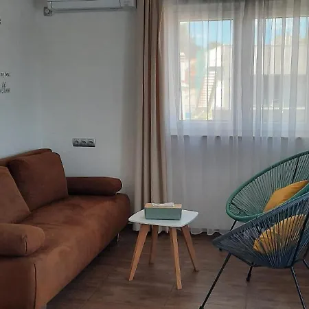 Kata Lejlighed Ražanj