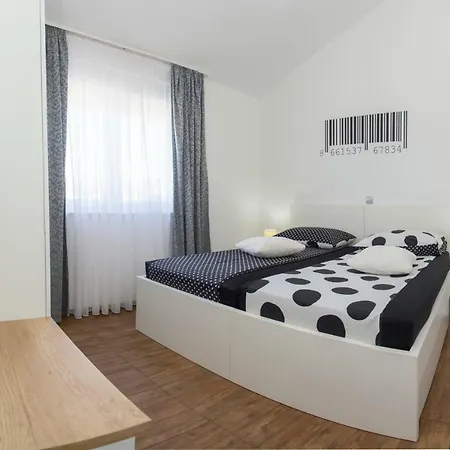 Apartment Kata *